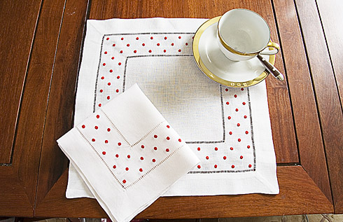 Squae linen placemat. Red colored Polka Dots.14" square